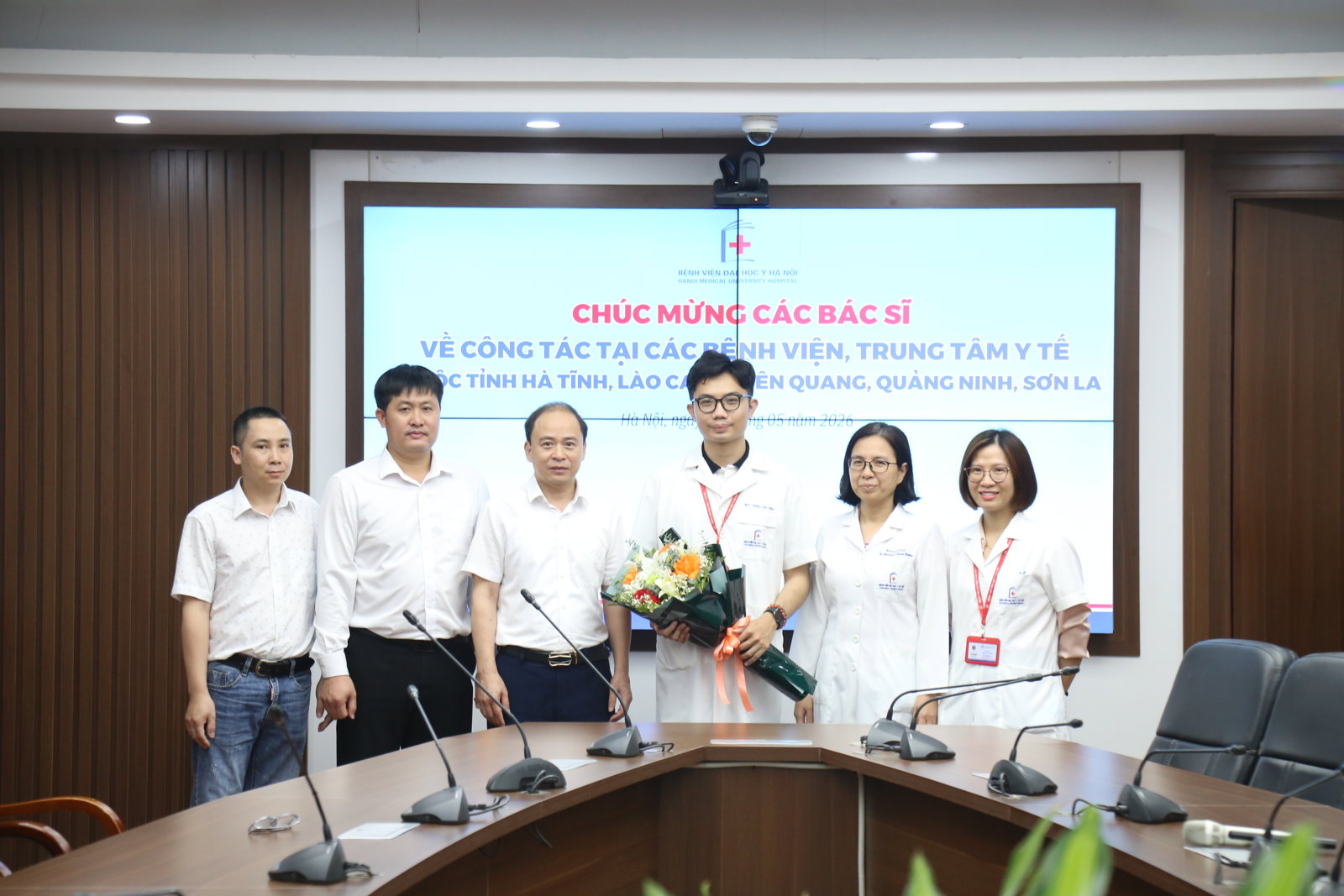 Hình ảnh tin tức CHÀO ĐÓN THẠC SĨ, BÁC SĨ NỘI TRÚ VƯƠNG TIẾN NAM VỀ CÔNG TÁC TẠI BỆNH VIỆN ĐA KHOA SỐ 3 TỈNH LÀO CAI