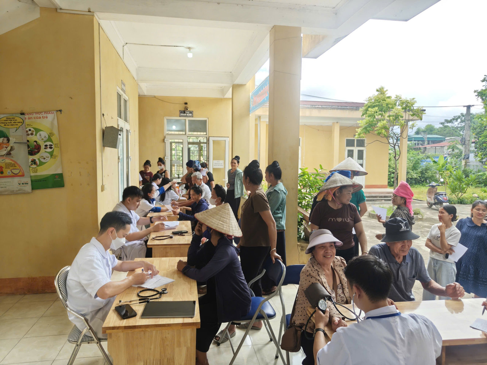 Hình ảnh tin tức Bệnh Viện Đa Khoa Số 3 Tỉnh Lào Cai: Khám Bệnh Và Cấp Thuốc Miễn Phí Tri Ân Ngày Thương Binh Liệt Sĩ 27/7