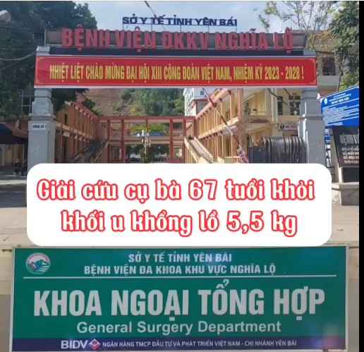 Hình ảnh tin tức Bệnh viện Đa khoa khu vực Nghĩa Lộ phẫu thuật loại bỏ khối u buồng trứng nặng gần 5,5kg