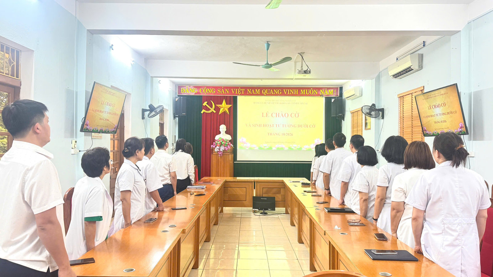 Hình ảnh tin tức Đảng ủy Bệnh viện Đa khoa số 3 tỉnh Lào Cai Tổ chức Lễ chào cờ và sinh hoạt tư tưởng dưới cờ tháng 10/2026
