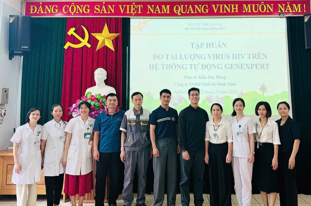 Hình ảnh tin tức Triển khai thành công kỹ thuật đo tải lượng vi rút HIV trên hệ thống sinh học phân tử tự động