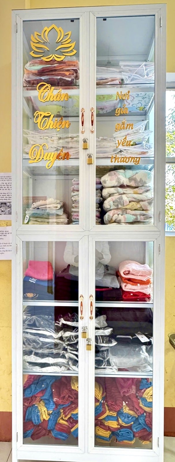 Hình ảnh tin tức TỦ ÁO ẤM TÌNH THƯƠNG